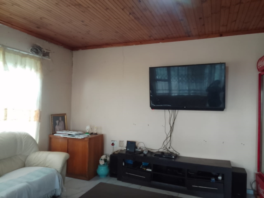 5 Bedroom Property for Sale in Umlazi N KwaZulu-Natal