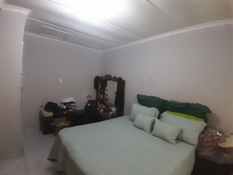 5 Bedroom Property for Sale in Umlazi N KwaZulu-Natal