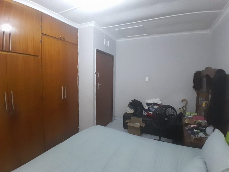 5 Bedroom Property for Sale in Umlazi N KwaZulu-Natal