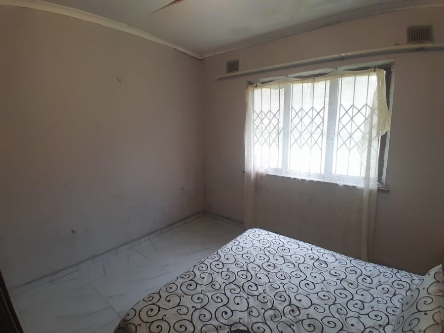 5 Bedroom Property for Sale in Umlazi N KwaZulu-Natal