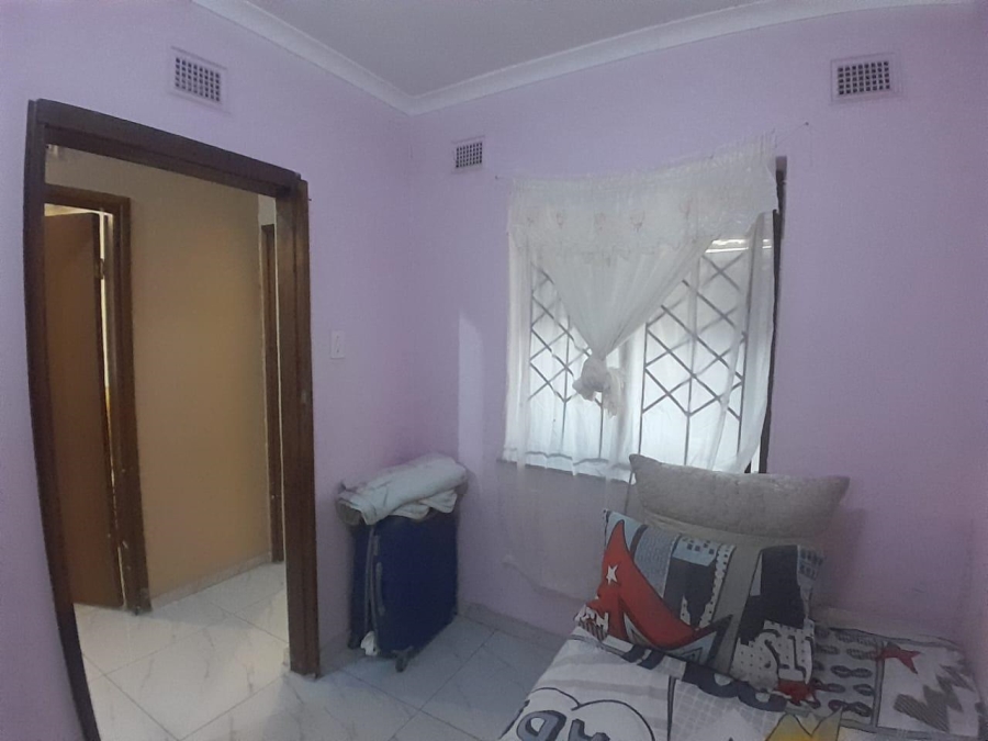 5 Bedroom Property for Sale in Umlazi N KwaZulu-Natal