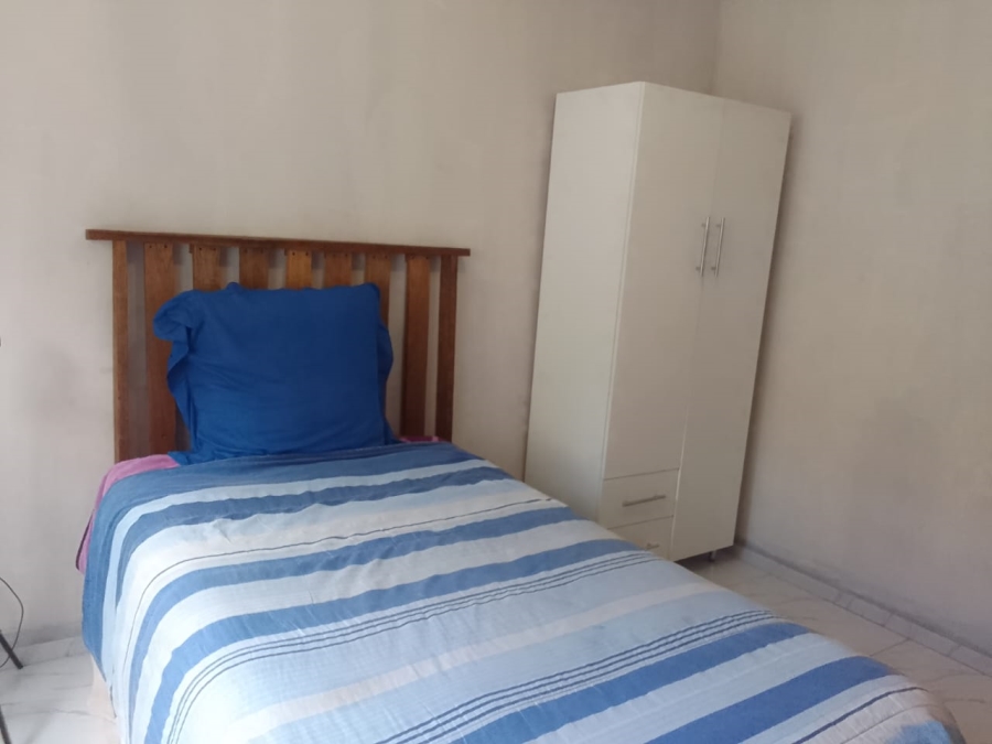 5 Bedroom Property for Sale in Umlazi N KwaZulu-Natal