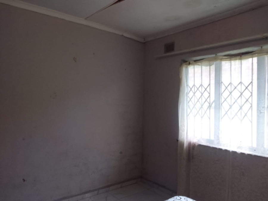 5 Bedroom Property for Sale in Umlazi N KwaZulu-Natal