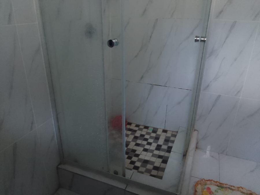 5 Bedroom Property for Sale in Umlazi N KwaZulu-Natal