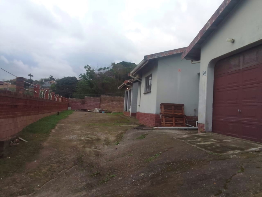 5 Bedroom Property for Sale in Umlazi N KwaZulu-Natal