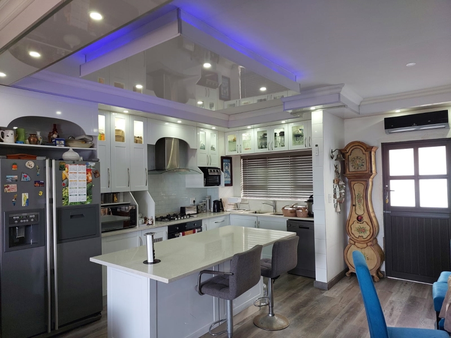 3 Bedroom Property for Sale in Port Shepstone KwaZulu-Natal