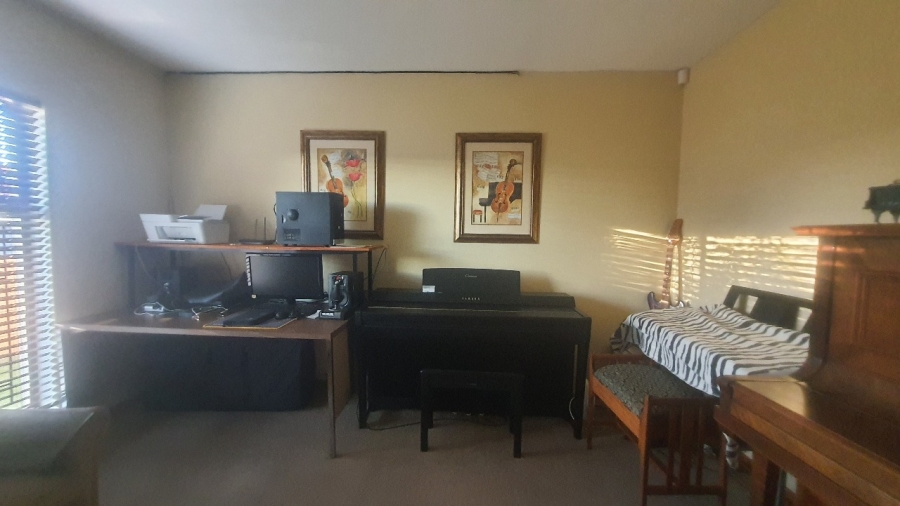 3 Bedroom Property for Sale in Aviary Hill KwaZulu-Natal