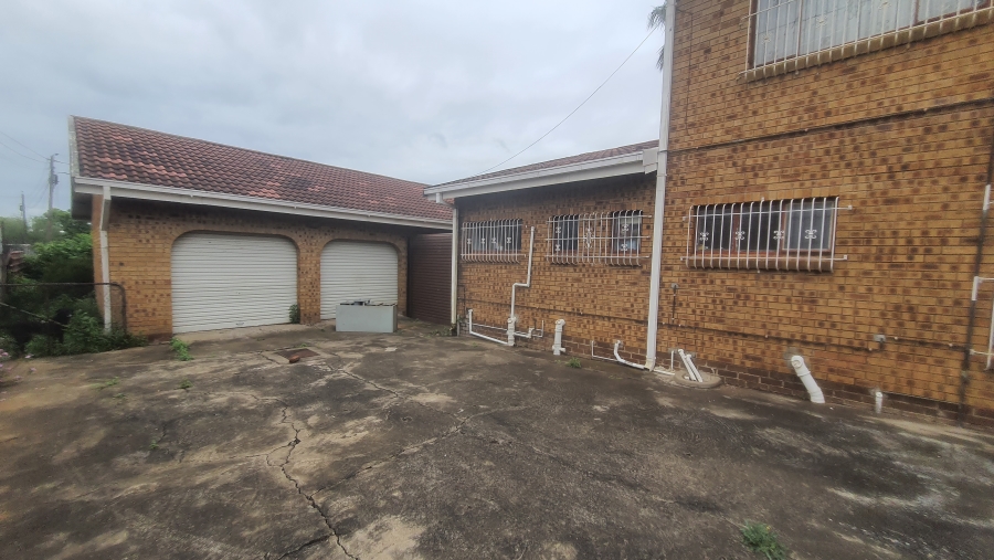 6 Bedroom Property for Sale in Lennoxton KwaZulu-Natal
