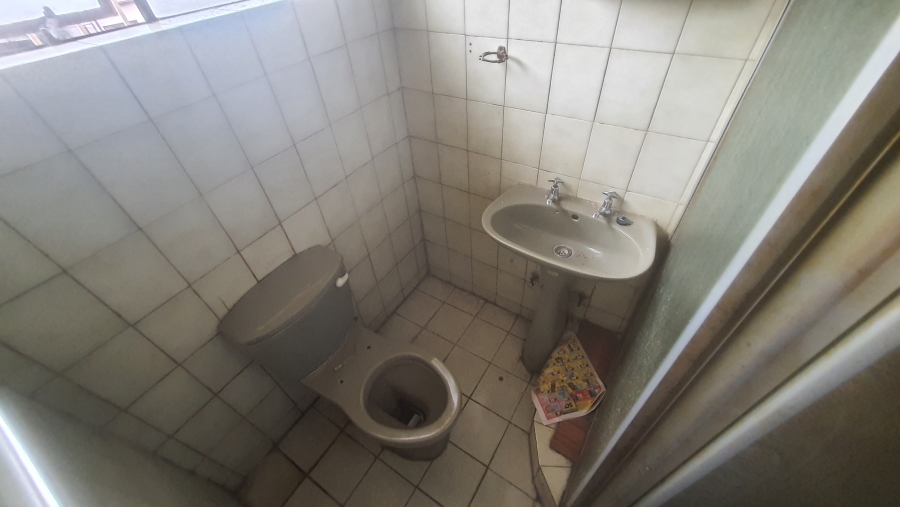 6 Bedroom Property for Sale in Lennoxton KwaZulu-Natal