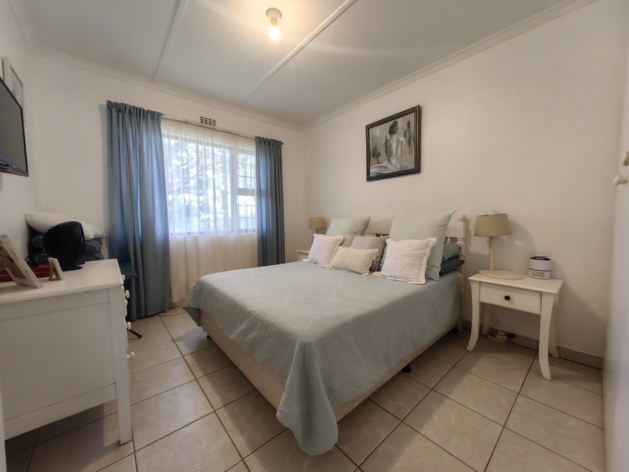 4 Bedroom Property for Sale in Park Rynie KwaZulu-Natal