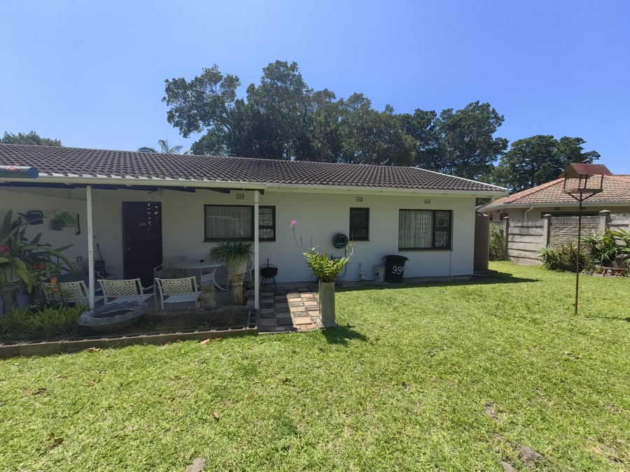 4 Bedroom Property for Sale in Park Rynie KwaZulu-Natal