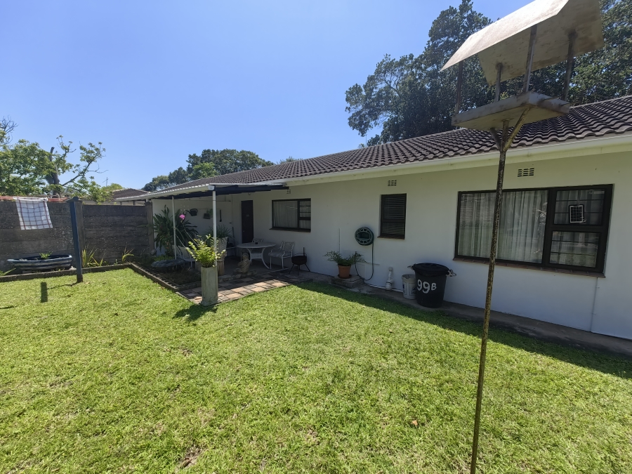 4 Bedroom Property for Sale in Park Rynie KwaZulu-Natal