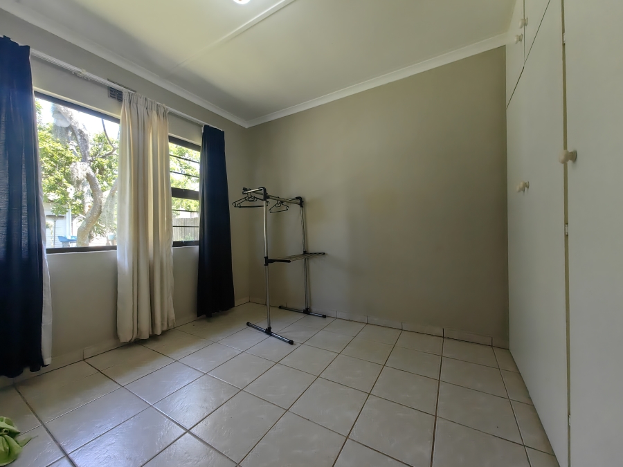 4 Bedroom Property for Sale in Park Rynie KwaZulu-Natal