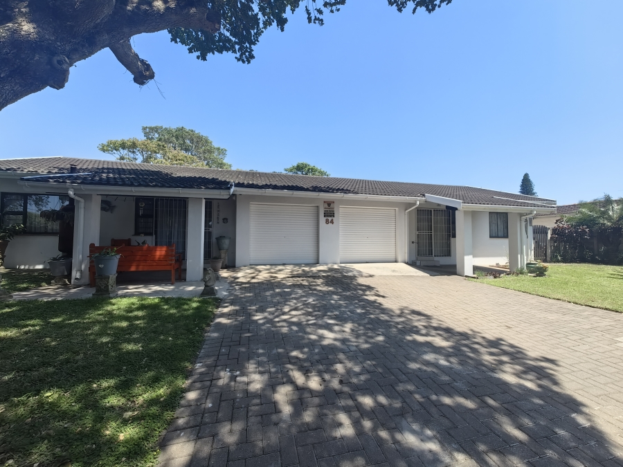 4 Bedroom Property for Sale in Park Rynie KwaZulu-Natal