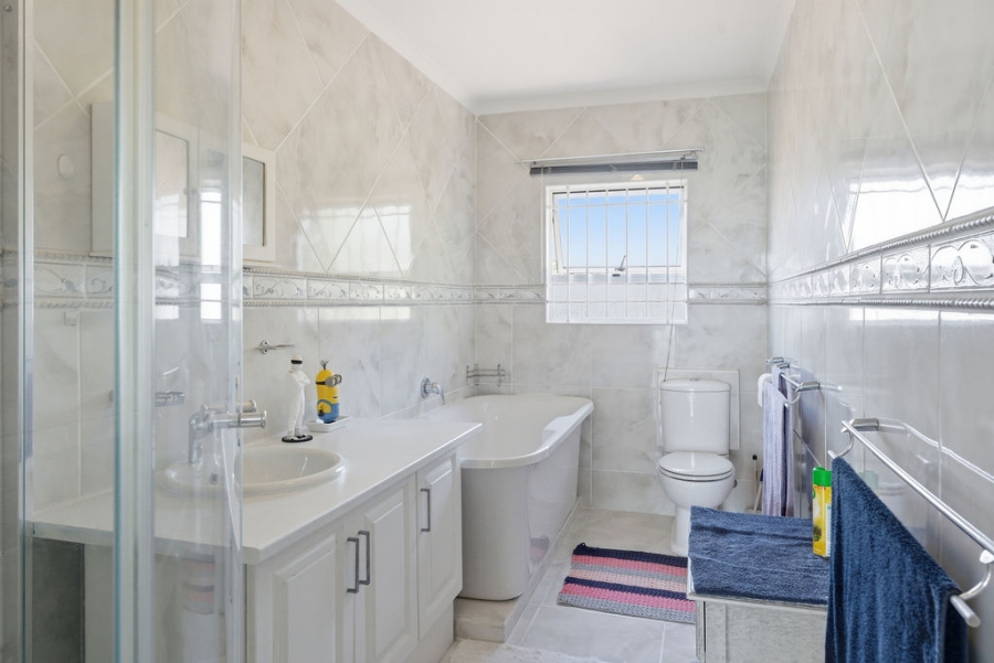 3 Bedroom Property for Sale in Scottburgh Central KwaZulu-Natal