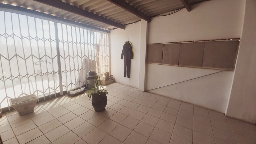 6 Bedroom Property for Sale in Bluff KwaZulu-Natal