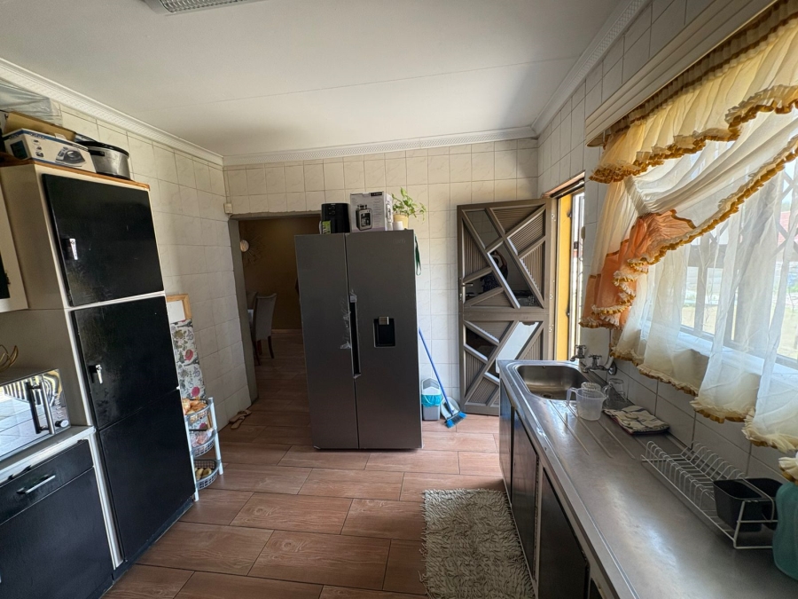 To Let 4 Bedroom Property for Rent in Amajuba Park KwaZulu-Natal