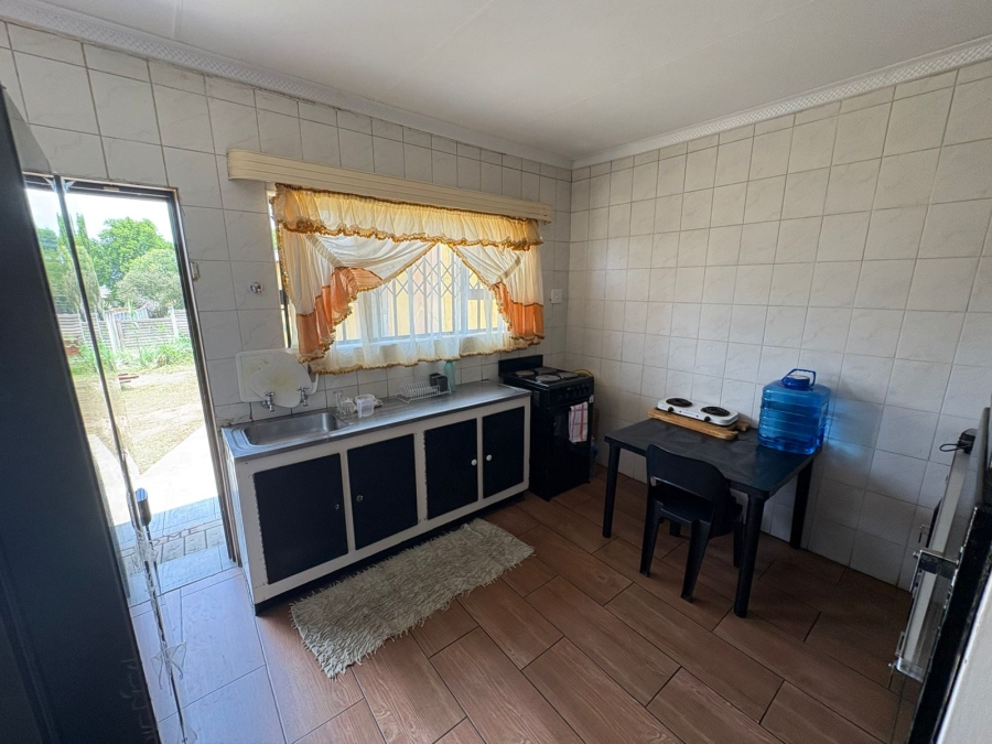To Let 4 Bedroom Property for Rent in Amajuba Park KwaZulu-Natal