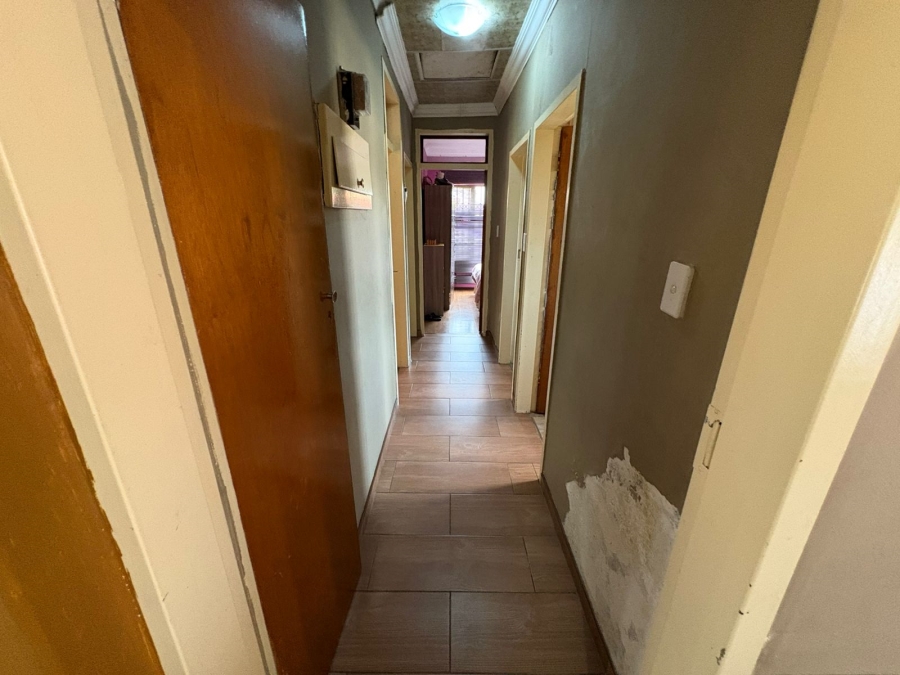 To Let 4 Bedroom Property for Rent in Amajuba Park KwaZulu-Natal