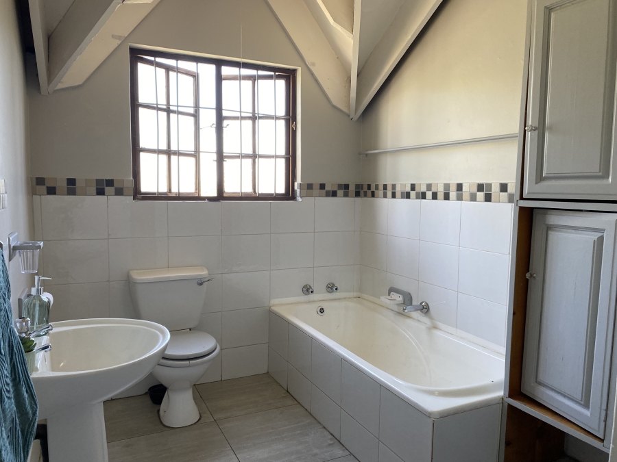 5 Bedroom Property for Sale in Ballito Central KwaZulu-Natal