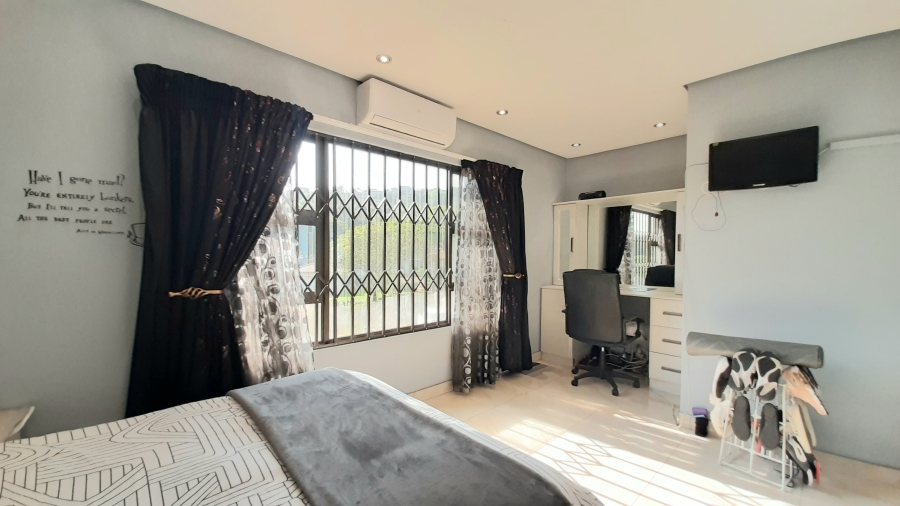 4 Bedroom Property for Sale in Seaward Estate KwaZulu-Natal