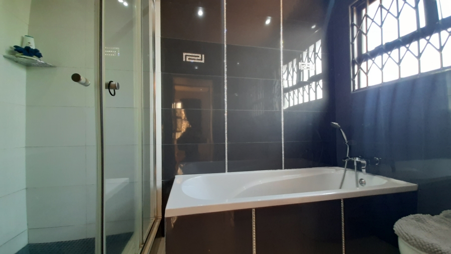 4 Bedroom Property for Sale in Seaward Estate KwaZulu-Natal