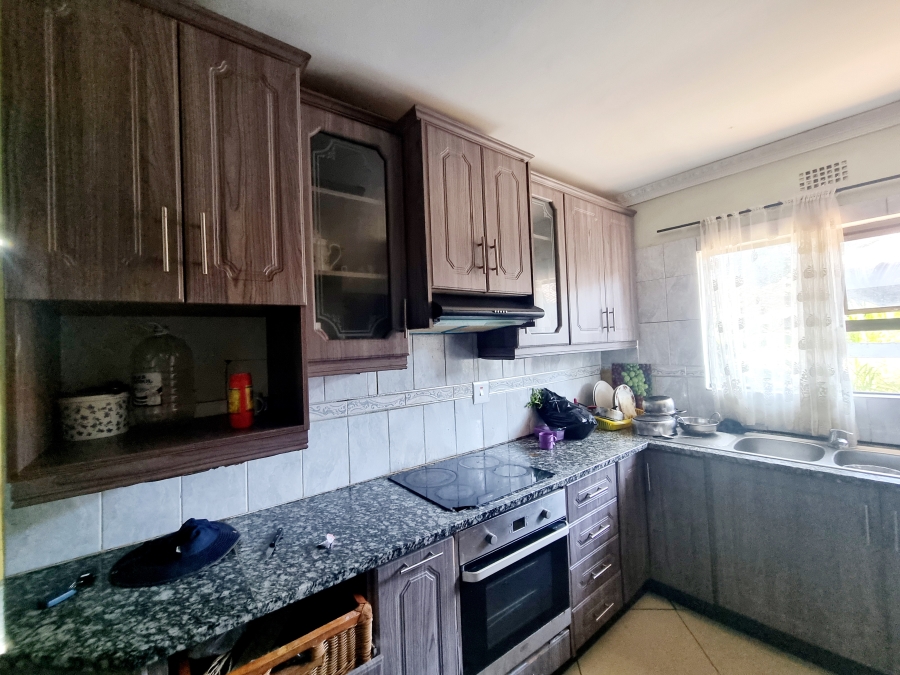 3 Bedroom Property for Sale in Esikhawini KwaZulu-Natal