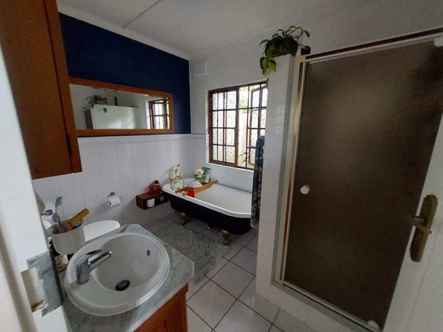 8 Bedroom Property for Sale in Montrose KwaZulu-Natal