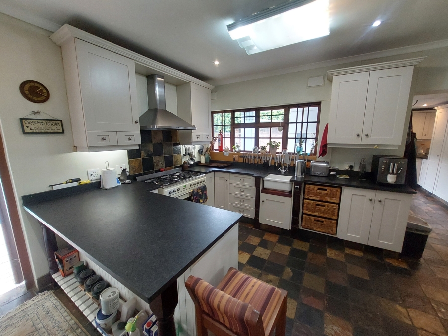 8 Bedroom Property for Sale in Montrose KwaZulu-Natal