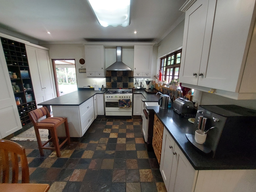 8 Bedroom Property for Sale in Montrose KwaZulu-Natal