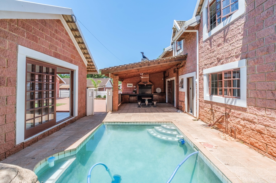 5 Bedroom Property for Sale in Ballito Central KwaZulu-Natal