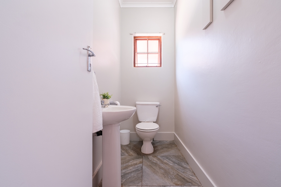 5 Bedroom Property for Sale in Ballito Central KwaZulu-Natal