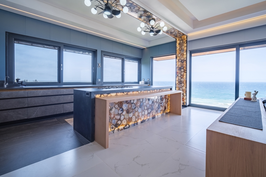 6 Bedroom Property for Sale in Sheffield Beach KwaZulu-Natal