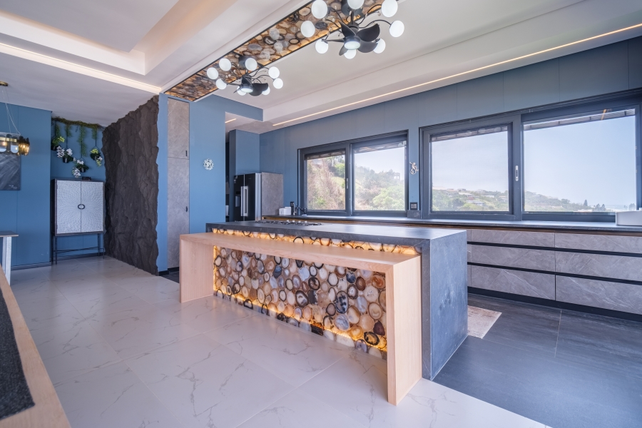 6 Bedroom Property for Sale in Sheffield Beach KwaZulu-Natal