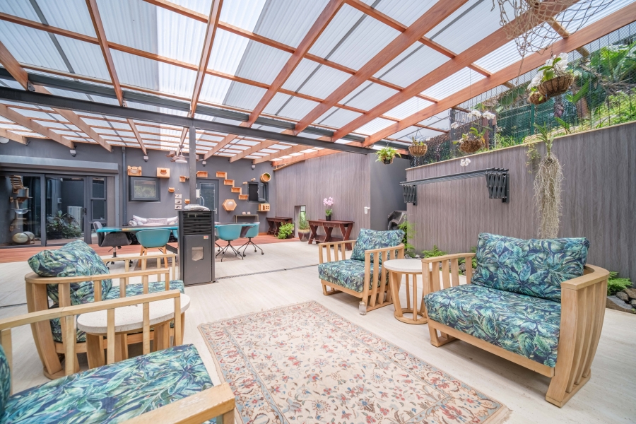 6 Bedroom Property for Sale in Sheffield Beach KwaZulu-Natal