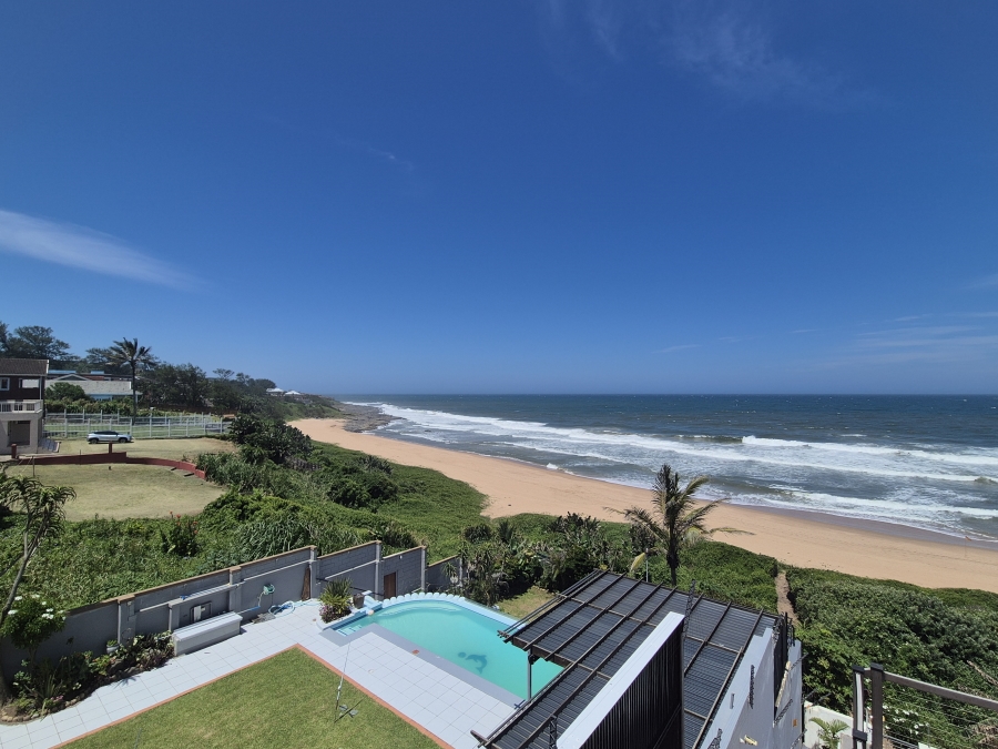 6 Bedroom Property for Sale in Tinley Manor KwaZulu-Natal