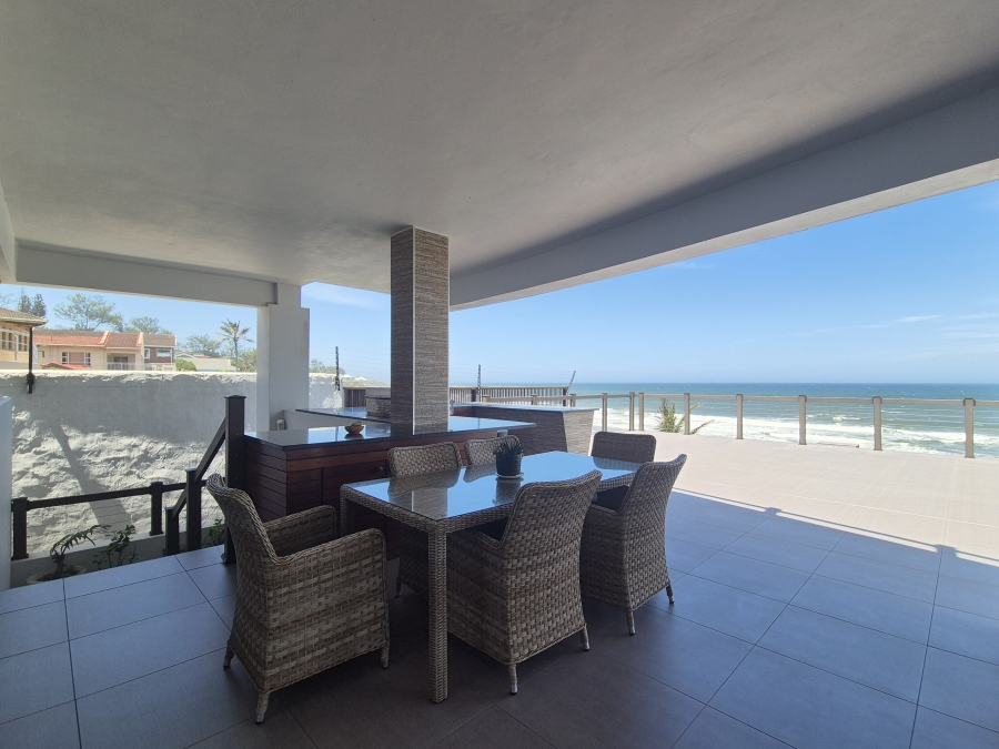 6 Bedroom Property for Sale in Tinley Manor KwaZulu-Natal