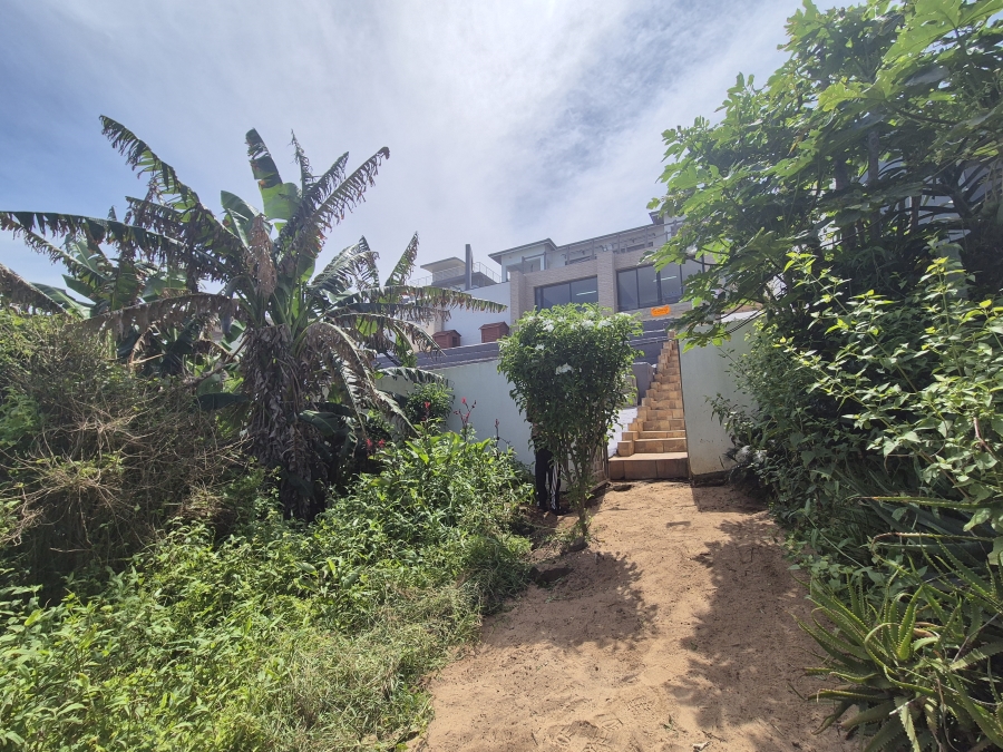 6 Bedroom Property for Sale in Tinley Manor KwaZulu-Natal