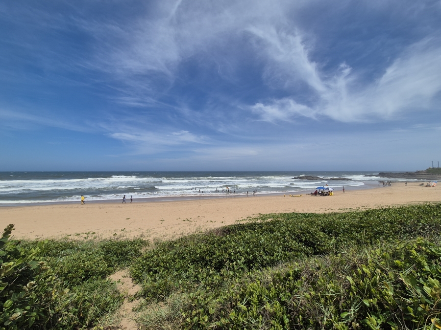 6 Bedroom Property for Sale in Tinley Manor KwaZulu-Natal