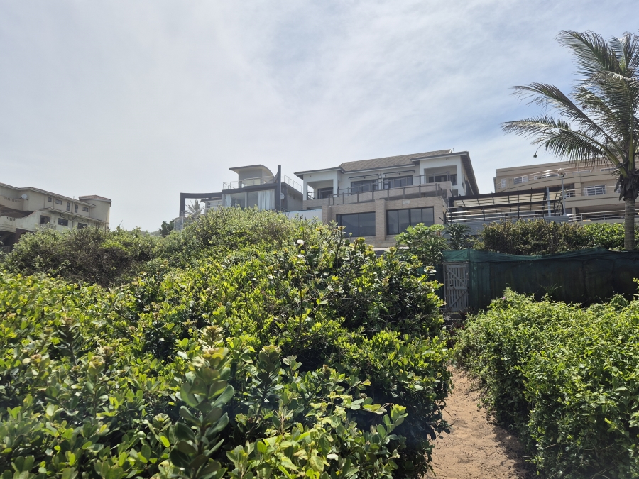 6 Bedroom Property for Sale in Tinley Manor KwaZulu-Natal