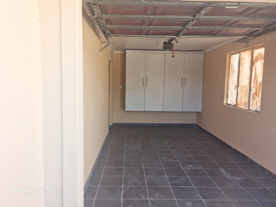 3 Bedroom Property for Sale in Starwood KwaZulu-Natal