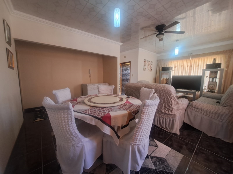 3 Bedroom Property for Sale in Lennoxton KwaZulu-Natal