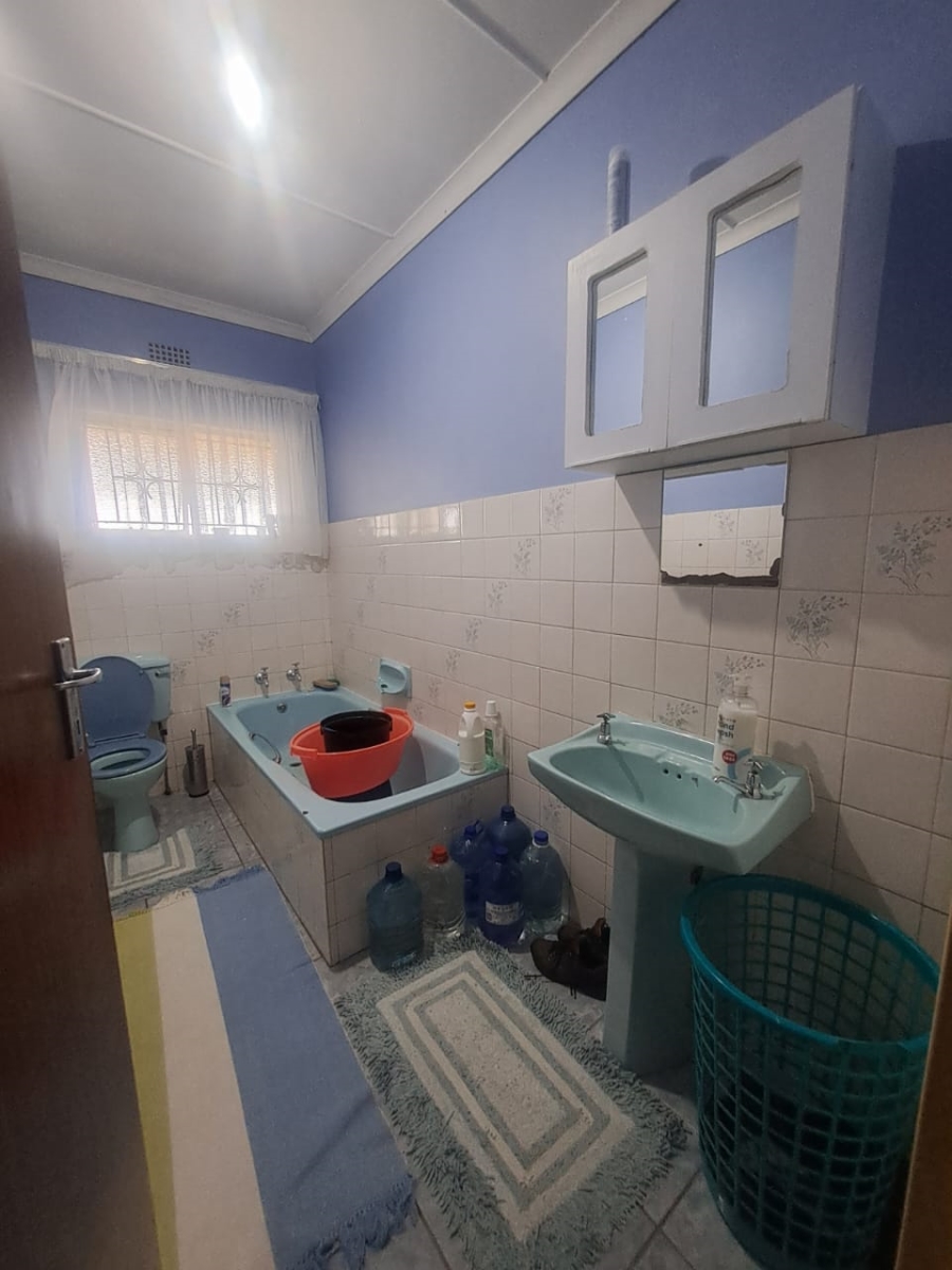 3 Bedroom Property for Sale in Lennoxton KwaZulu-Natal