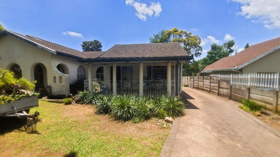 4 Bedroom Property for Sale in Pioneer Park KwaZulu-Natal