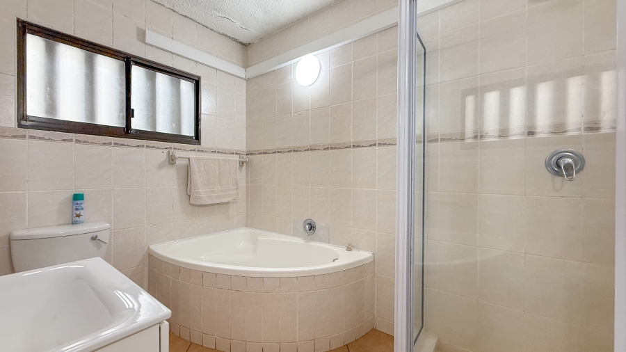 3 Bedroom Property for Sale in Willard Beach KwaZulu-Natal