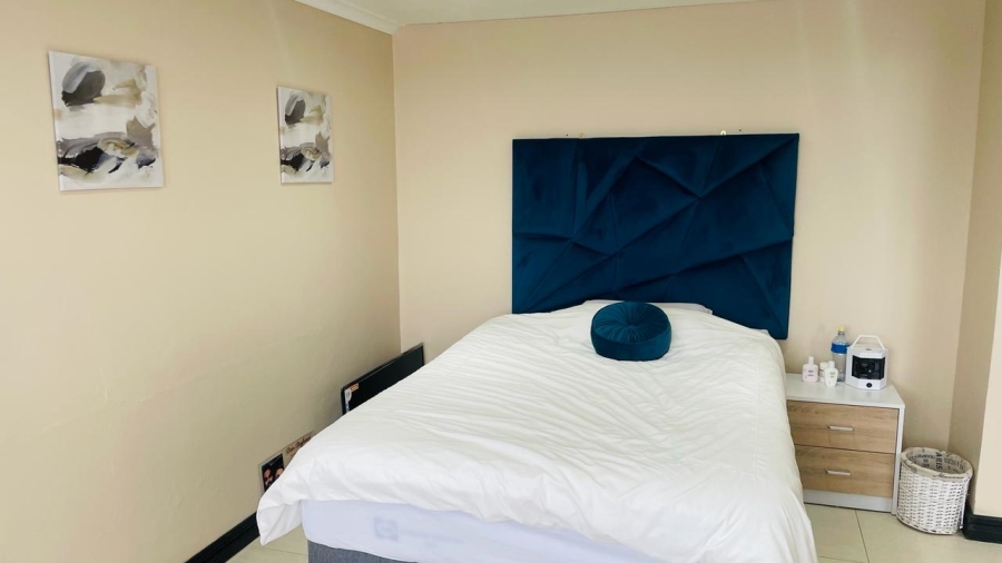 5 Bedroom Property for Sale in Bluff KwaZulu-Natal