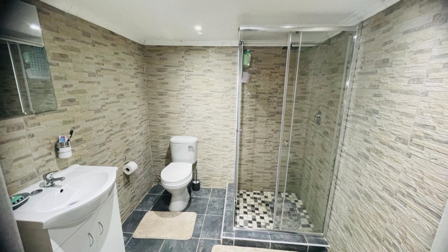 5 Bedroom Property for Sale in Bluff KwaZulu-Natal
