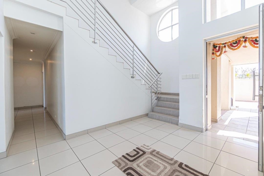 5 Bedroom Property for Sale in Amanzimtoti KwaZulu-Natal