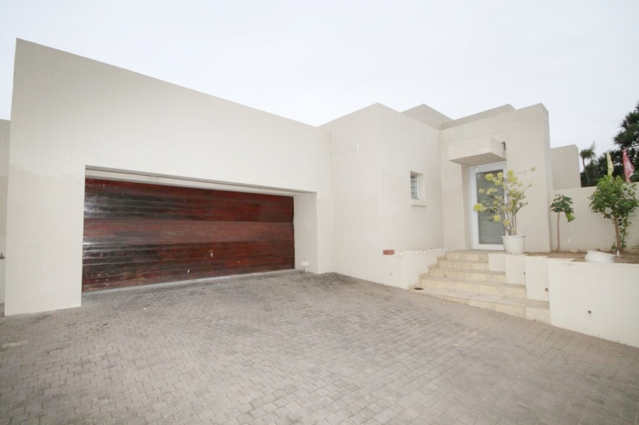 5 Bedroom Property for Sale in Amanzimtoti KwaZulu-Natal