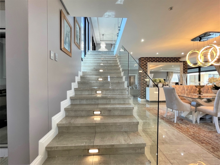 5 Bedroom Property for Sale in Sheffield Beach KwaZulu-Natal